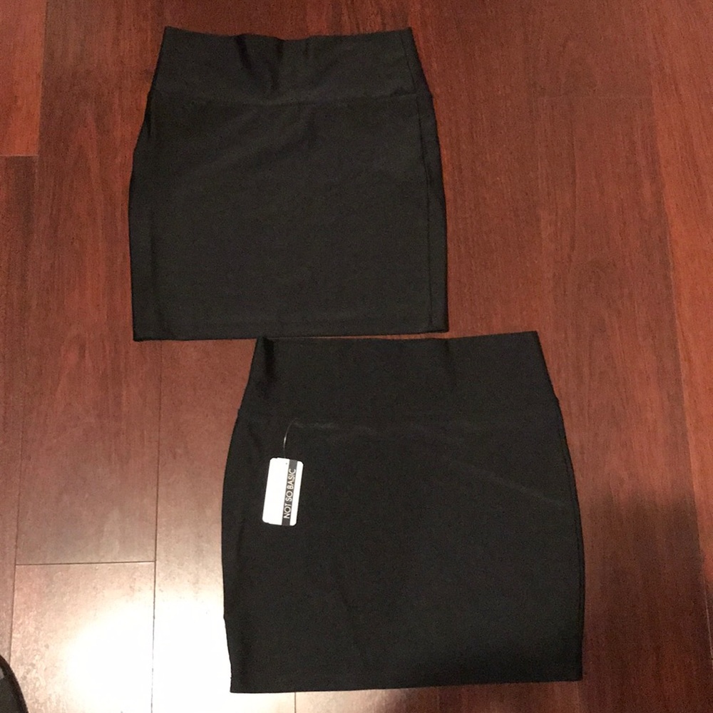 New Forever21 Shiny Black Mini skirts